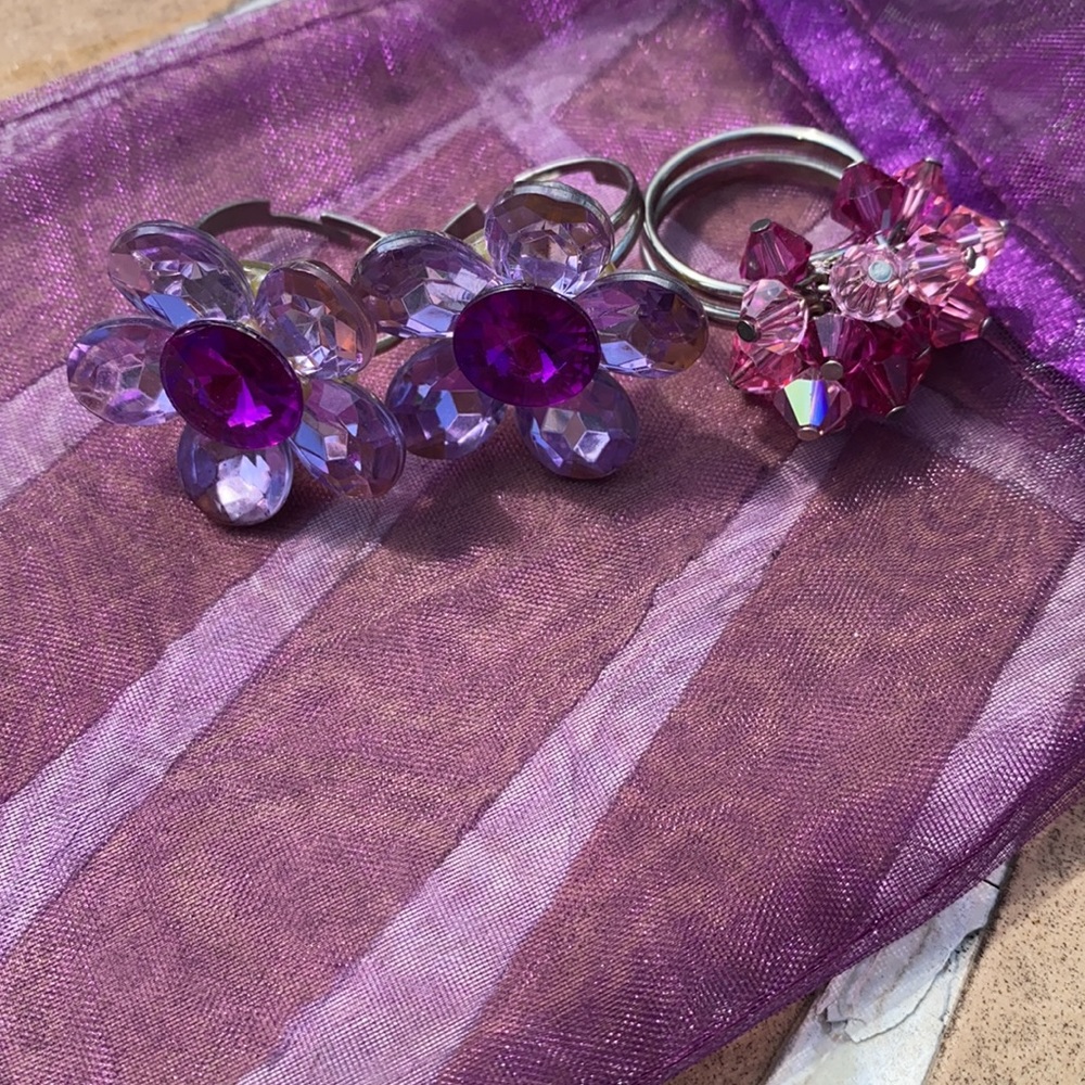 3 sparkly rings